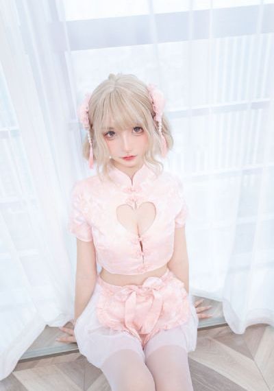 少妇丰满极品嫩模白嫩_BD英语完整版观看