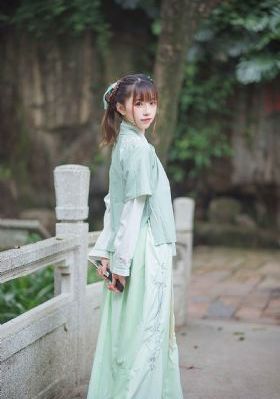 伊人网视频_高清迅雷电影在线