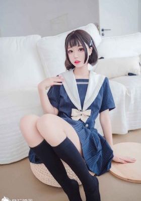 从后面挺进丝袜老师的身体视频_手机免费观看