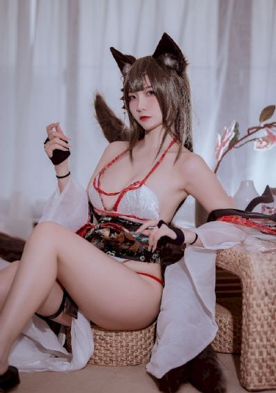 丰满的女秘书_高清动漫在线观看