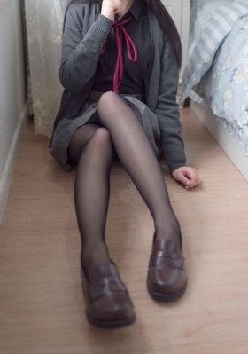 老师你的奶好大摸起来好爽的视频_4K免费高清观看